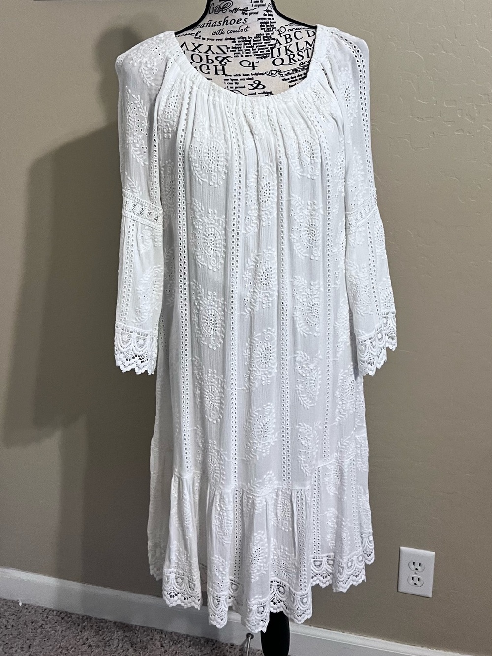 Karen Kane White Eyelet Midi Dress Size XS